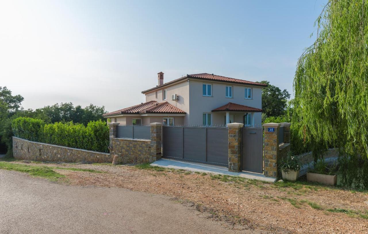 Villa Buroli With Pool, Sauna And Jacuzzi Exterior foto